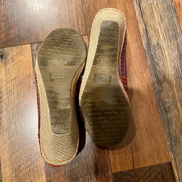 TOMS Lena Peep Toe Espadrille Wedges - Picture 5 of 10